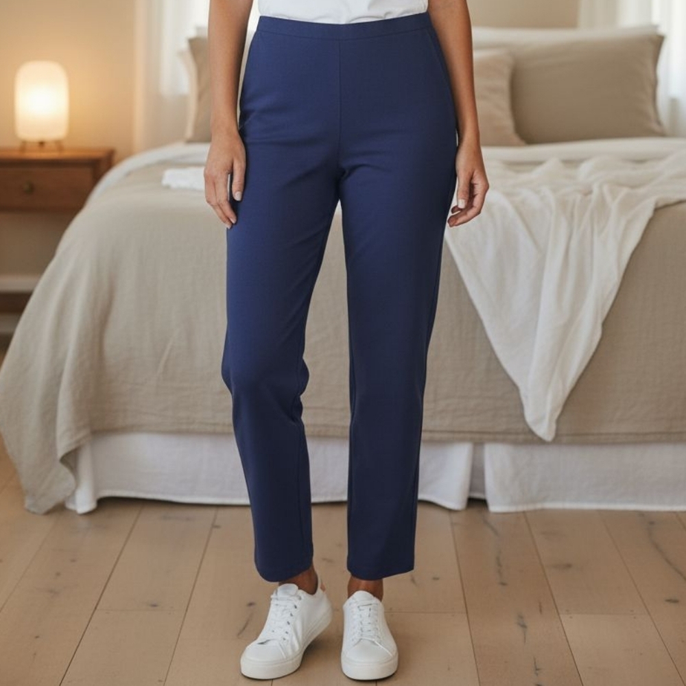 Chico's - NWT, Fabulously Slimming Capri Leggings, Blue, Size 0